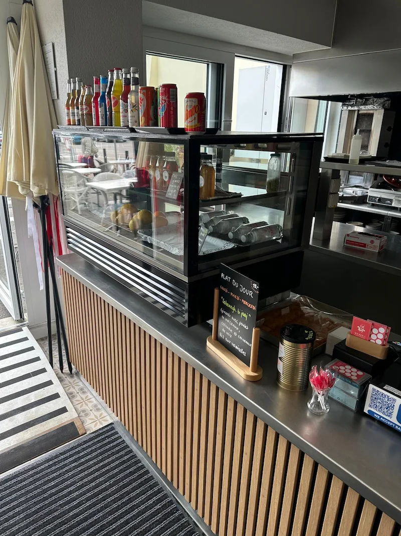 Espace commercial après nettoyage